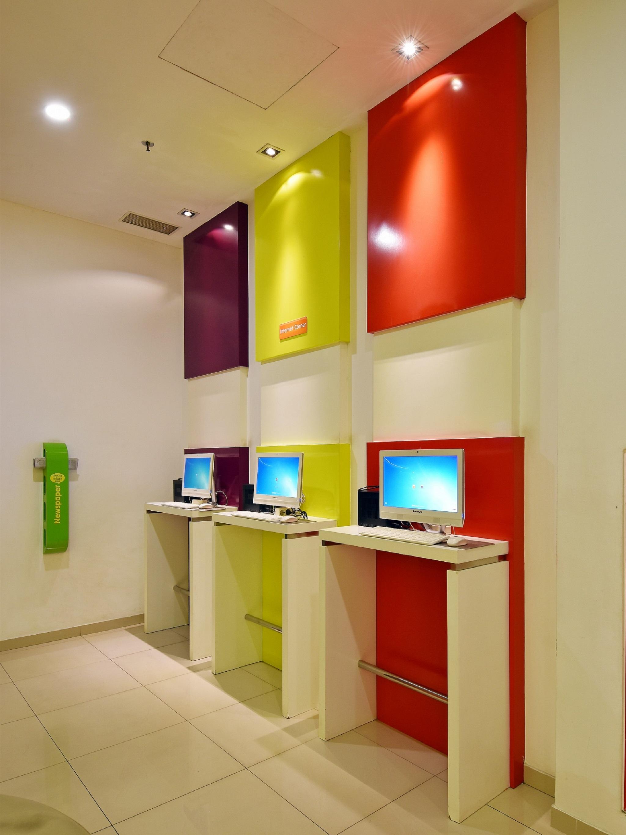 Pop! Hotel Kelapa Gading Jakarta Buitenkant foto