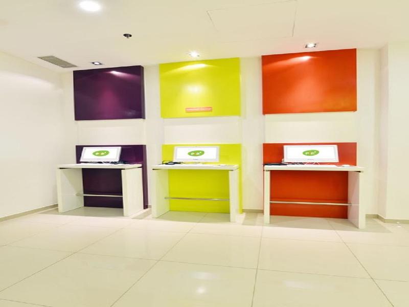 Pop! Hotel Kelapa Gading Jakarta Buitenkant foto